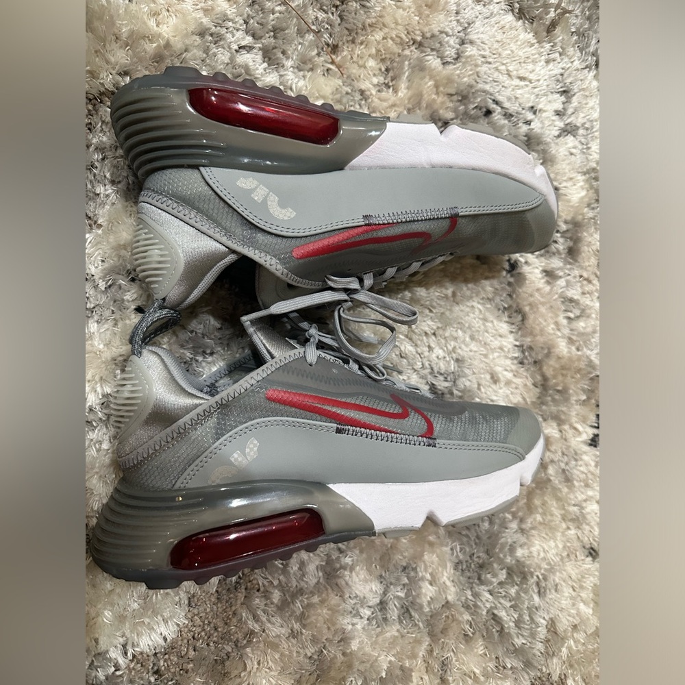Nike Air Max 2090 Low Smoke Grey University Red For Men Size 8.5